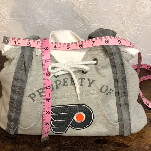 Philadelphia Flyers Hoodie Purse LIKE NEW - Picture 11 of 14